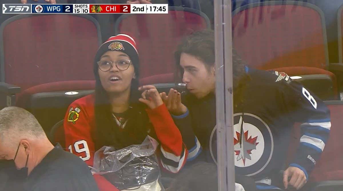 There's No Bigger Hockey Guy Move Than Cup Farting Your Date At A Game