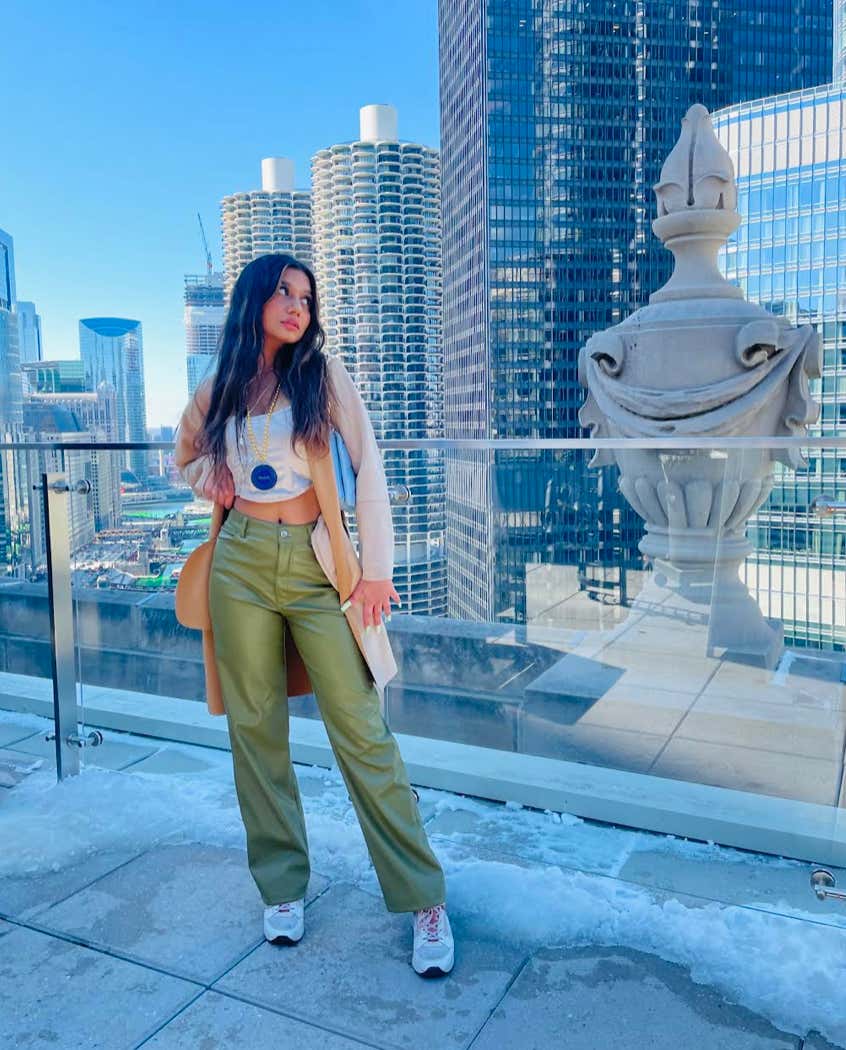 Barstool Chicago's Local Smokeshow Of The Day - Ritu_img_5