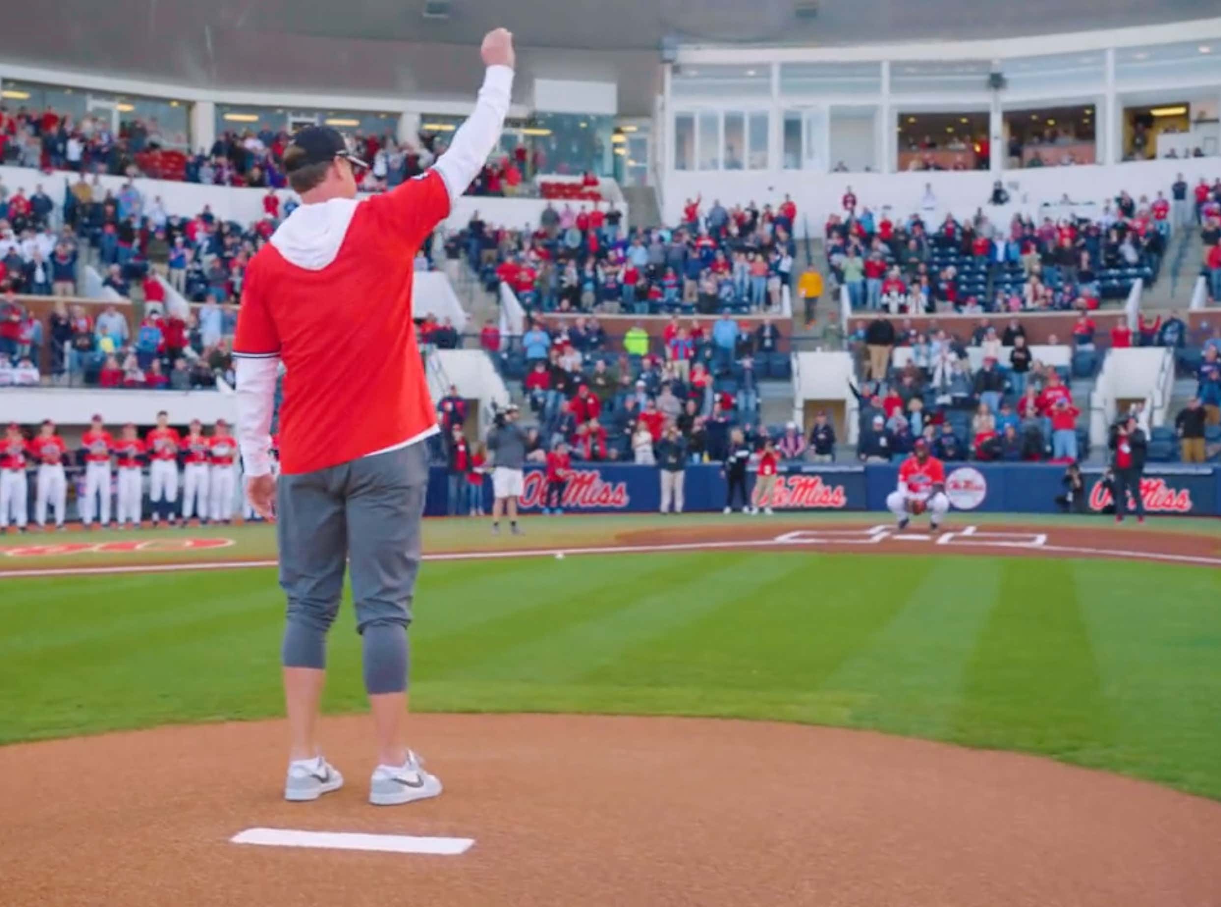 Lane Kiffin Threw Out The First Pitch At The Tennessee vs Ole Miss