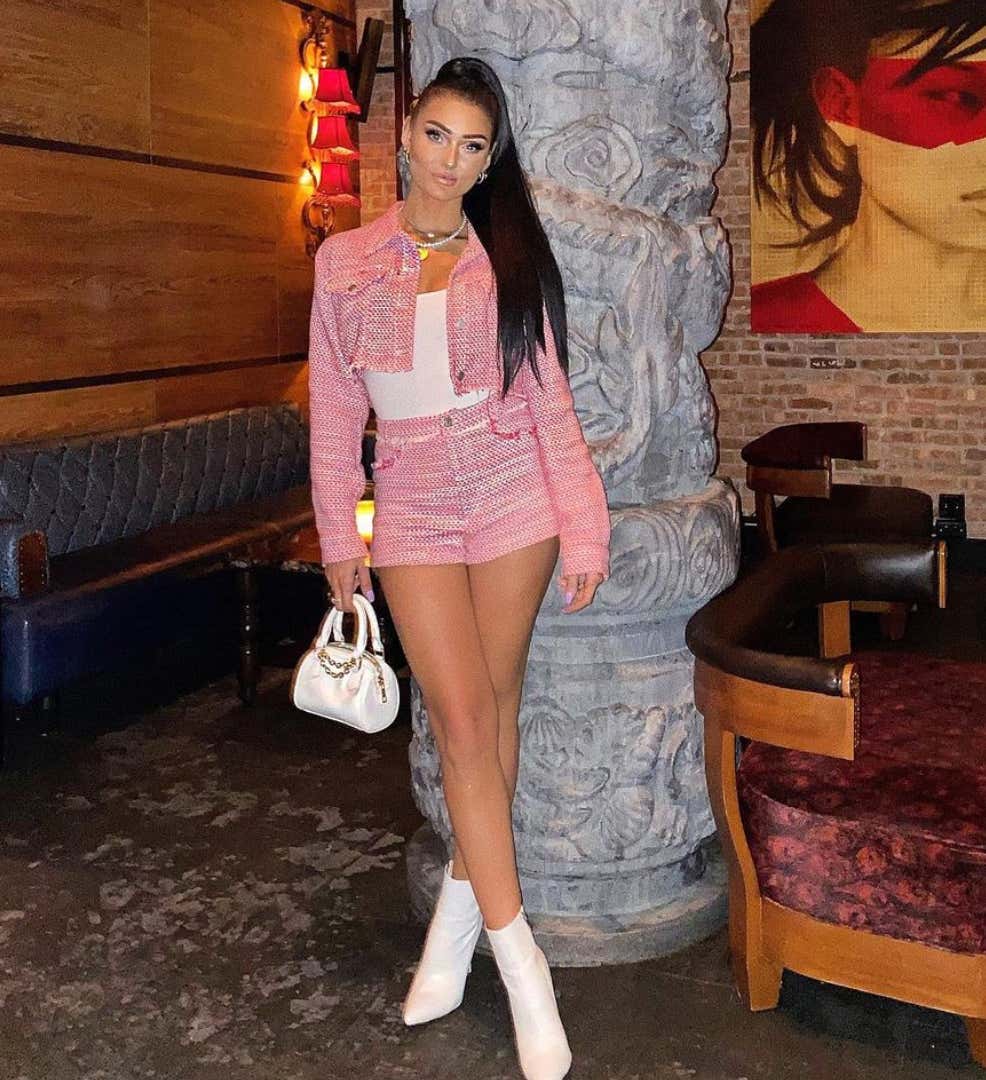 Barstool Chicago's Local Smokeshow Of The Day - Audrey