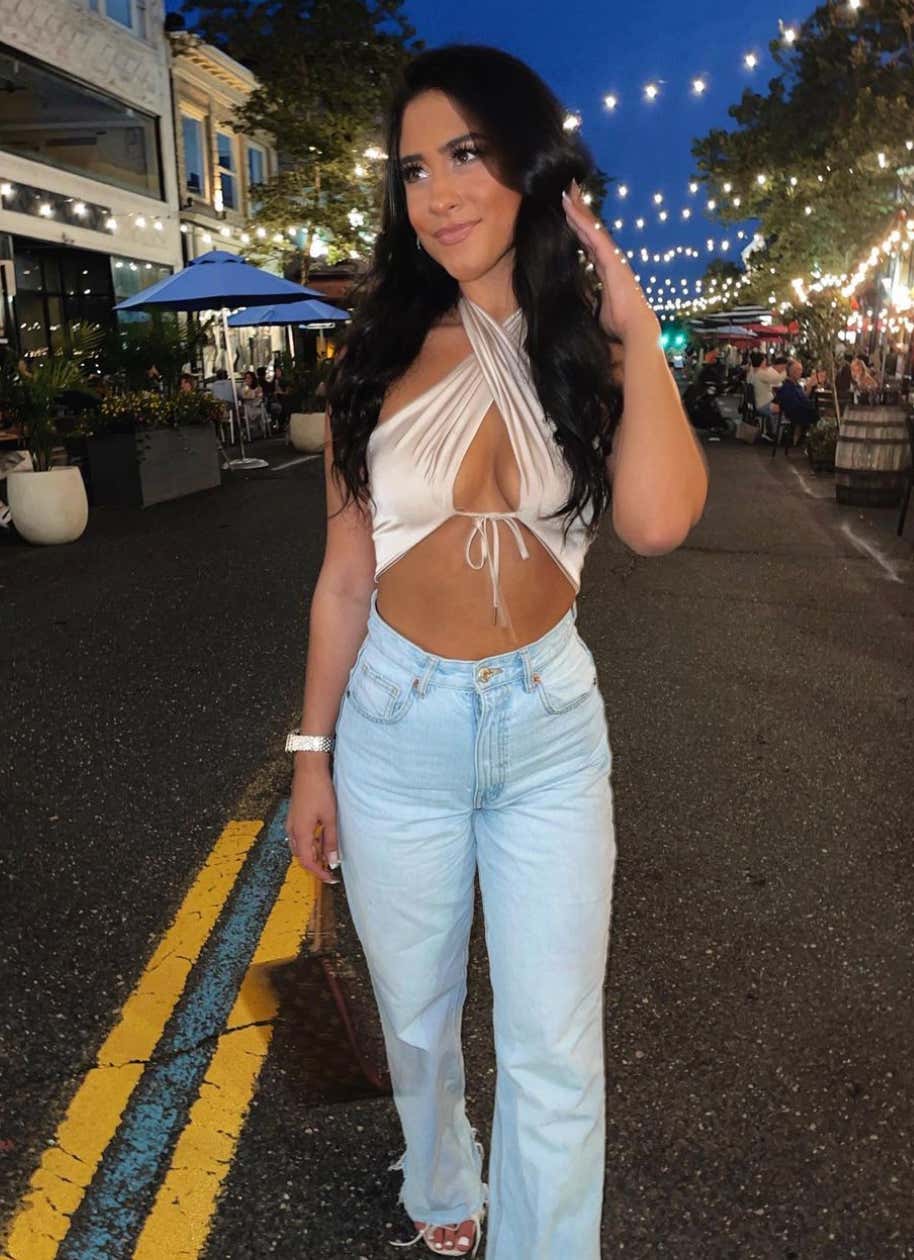 Barstool Local Smokeshow Of The Day - Amanda From Quinnipiac_img_5