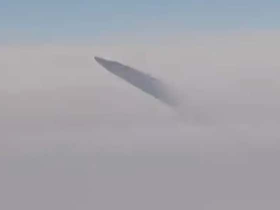 Person Films A UFO Outside The Window Of Their Airplane And I Have No Idea What It Could Be
