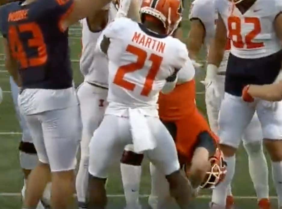 Barstool Carl Scored a TD in the Illinois Spring Game and Pulled Out the Keg Stand Celly