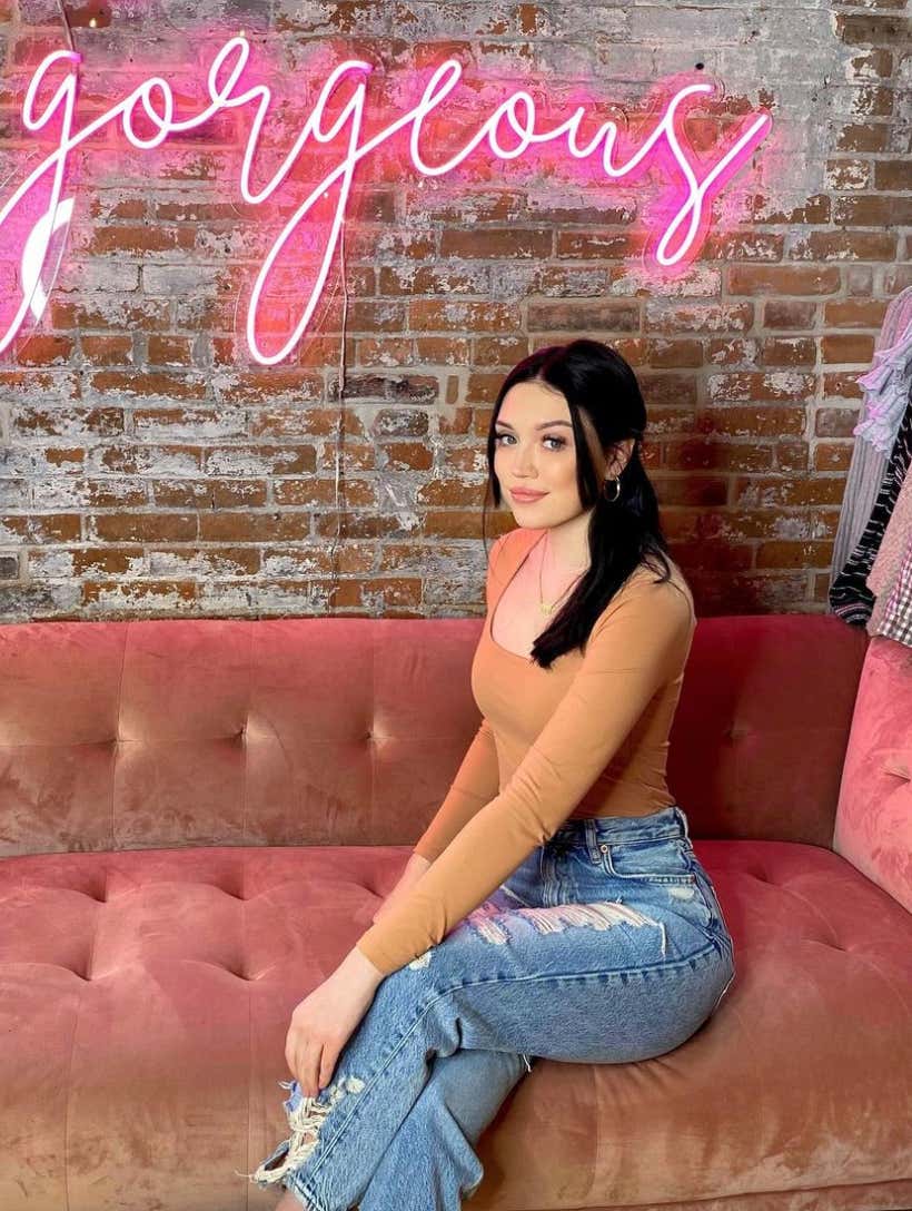 Barstool Chicago's Local Smokeshow Of The Day - Ashlynne