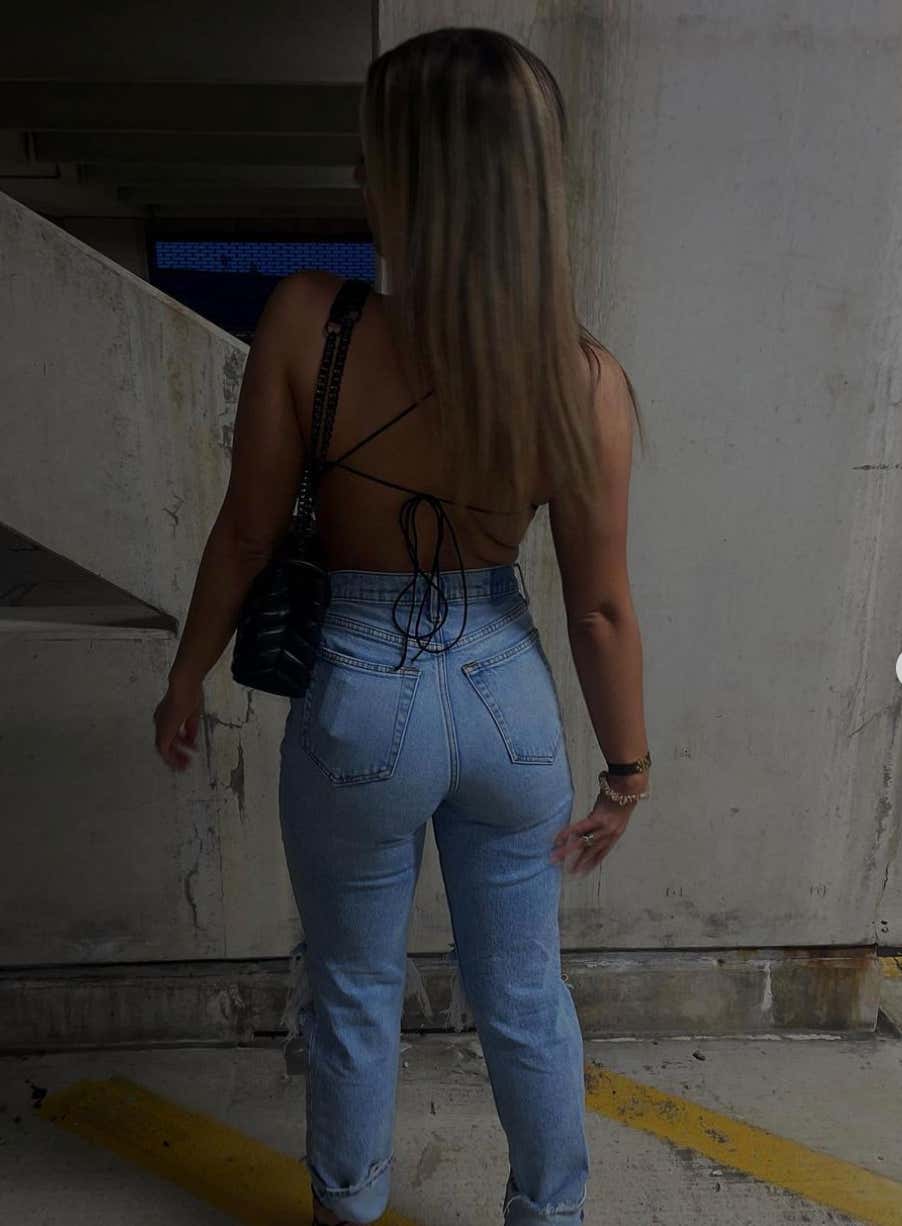 Barstool Local Smokeshow Of The Day - Mackenzie From Connecticut_img_16