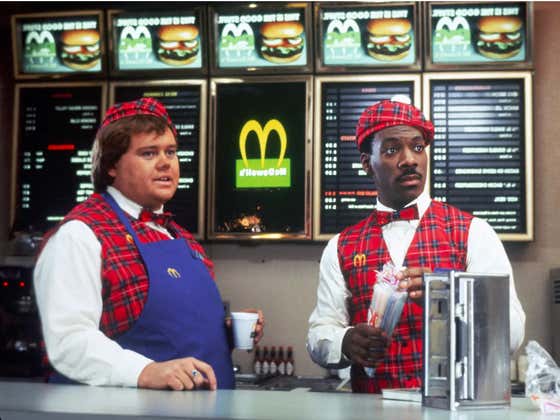 Russia Is Reopening All The Abandoned McDonald's Under A New Name With A New Logo