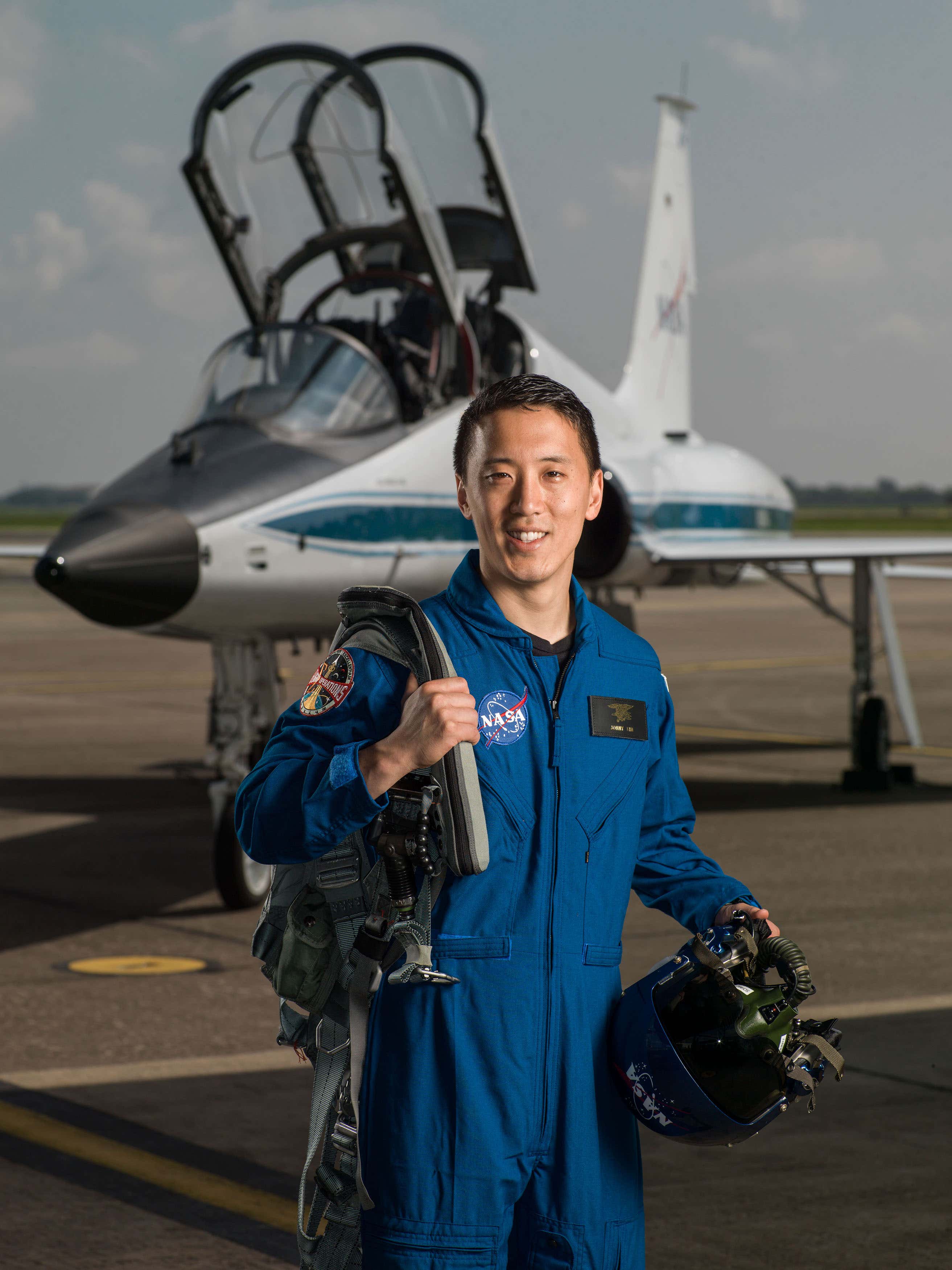 Meet The Navy-SEAL-Astronaut-Harvard-Doctor-Pilot Who Is Way Better Than All Of Us In Every Way