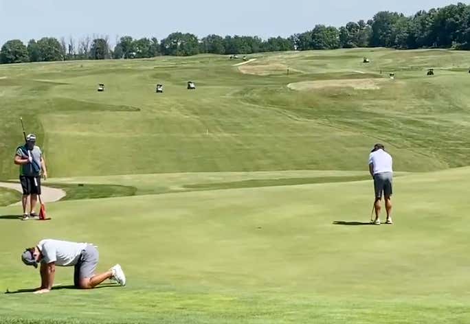 Tony Romo Bringing 'BASEketball' Rules To Golf By Getting On All 4s While An Opponent Putts Is Going To Unite The Sport