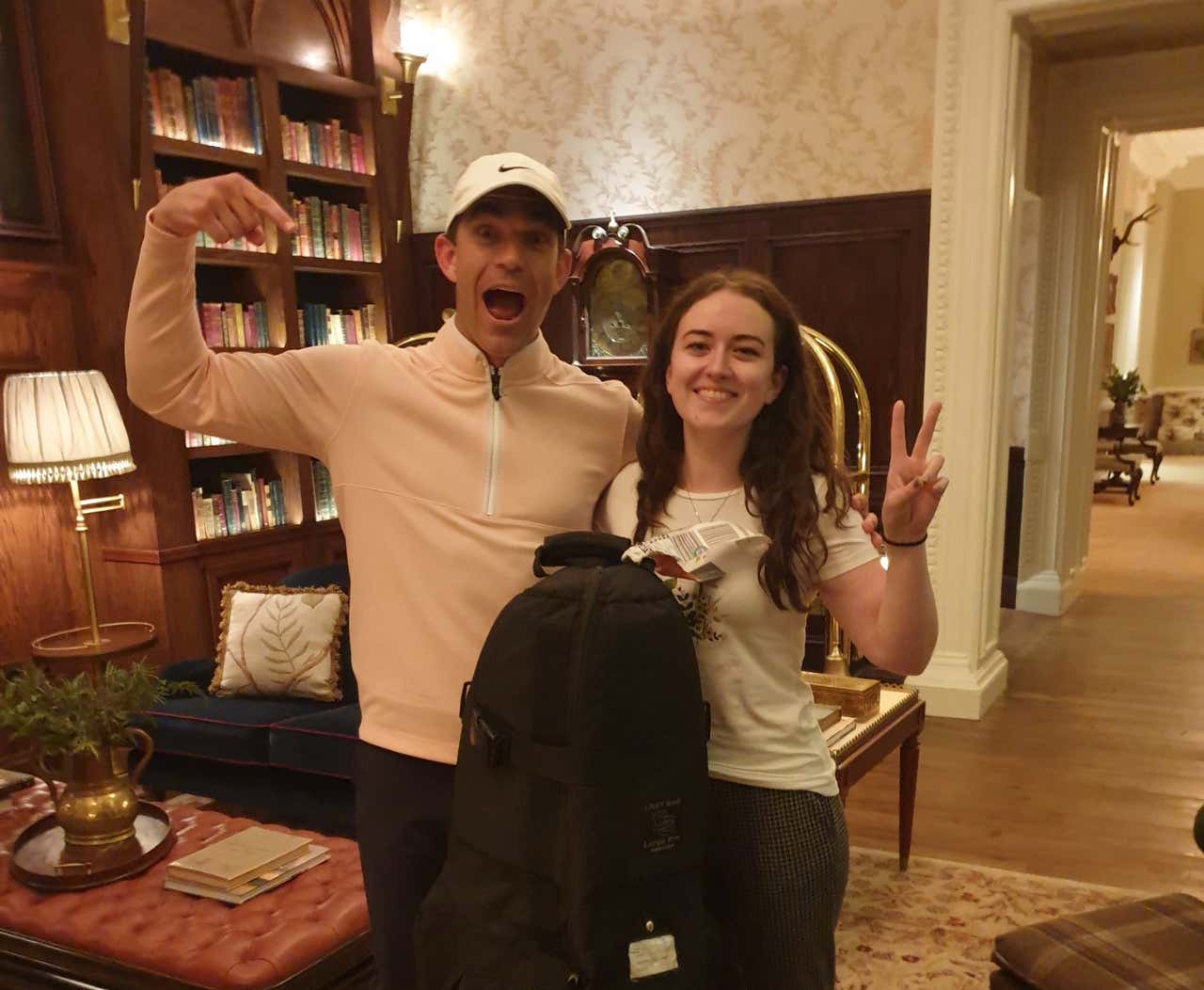 Twitter Can Be Cool: A Random Person Delivered Shane Bacon's Lost Golf Clubs From The Airport After Discovering Them In A Picture