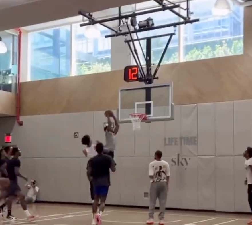 Donovan Mitchell Nearly Breaks The Damn Backboard In Paolo Banchero's "Welcome To The NBA" Moment