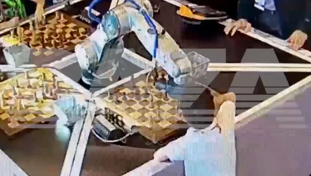 A Chess Playing Robot Breaks The Finger Of Its 7-Year-Old Opponent For Moving Early