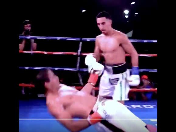 Boxer Gets Absolutely Sucker Punched After His Opponent Doesn't Touch ...