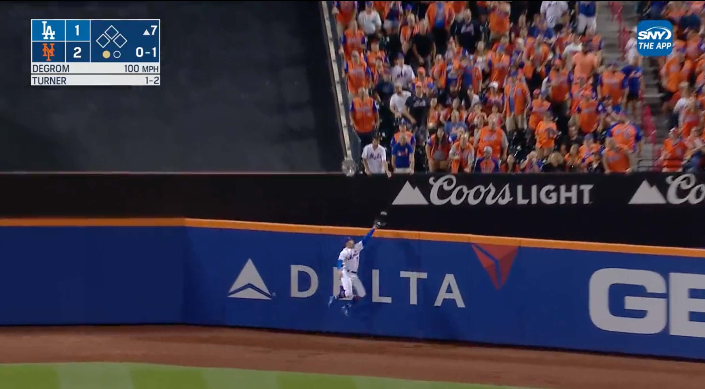 BRANDON NIMMO WITH THE MOST ELECTRIFYING CATCH OF THE SEASON!!!