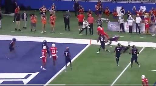 Houston QB Goes AIRBORNE For The Win As Cougars Barely Escape Being The First Top-25 Upset In A Triple-OT Thriller Vs. UTSA!!