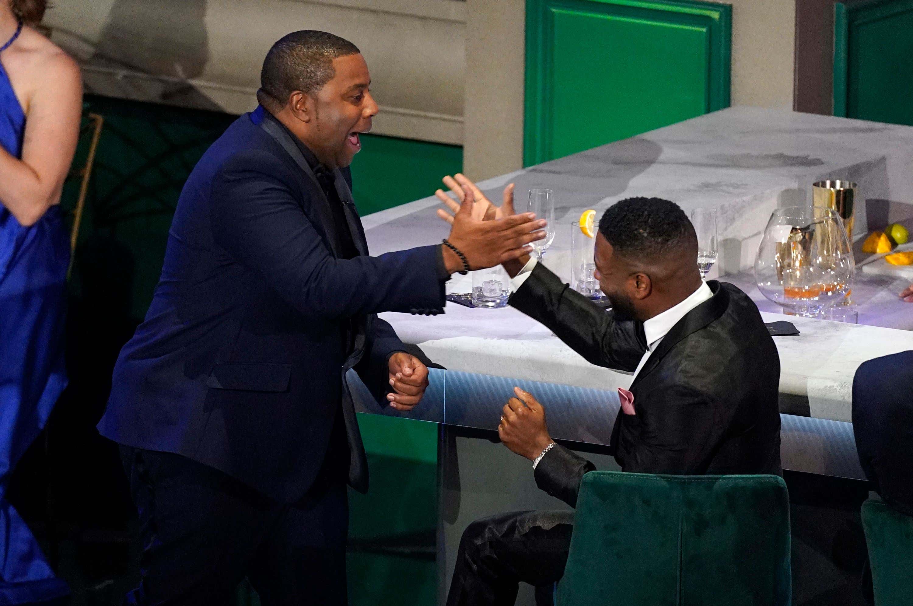 Kenan and Kel Were Making Good Burger Jokes At The Emmys Last Night, Making The Emmys Officially Cool Again