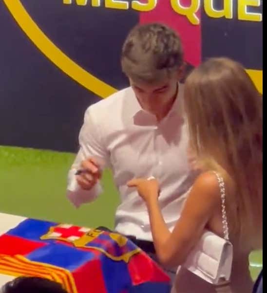Living Good: 18-Year Old Star Gavi Signs Massive Contract Extension, Promptly Has A Girl Sliding Her Number During An Autograph Session