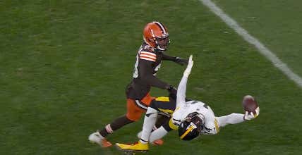 George Pickens Made A Gravity-Defying Catch That Is Easily The Best Of The New NFL Season So Far