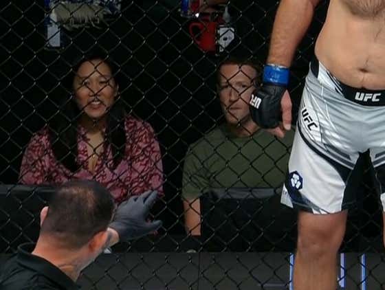 Mark Zuckerberg And His Wife Are The Only Fans At The UFC Apex Right Now