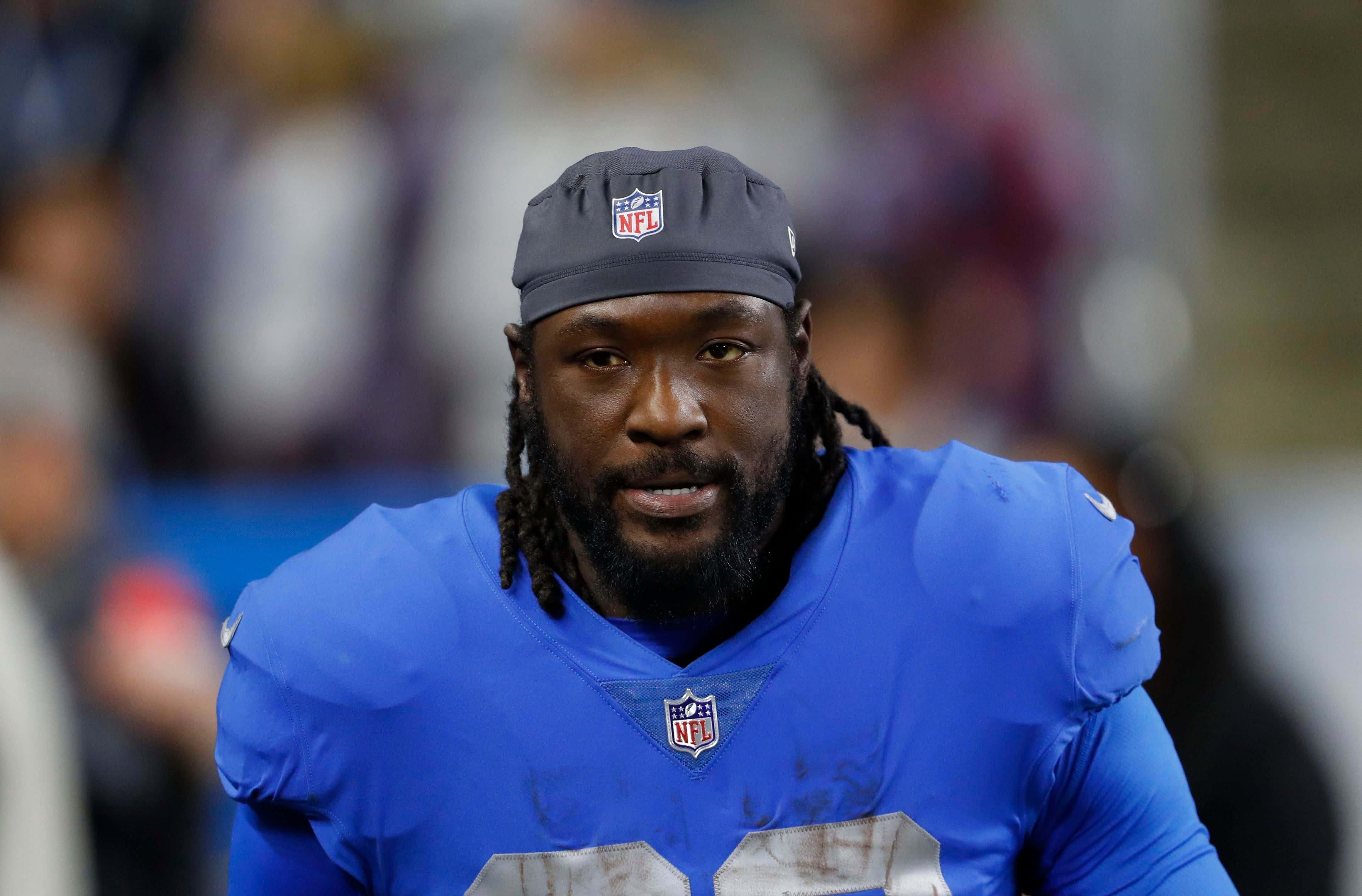Super Bowl Champion LeGarrette Blount, Now Retired, Still Loves Punching People On Football Fields. This Time At A Youth Game