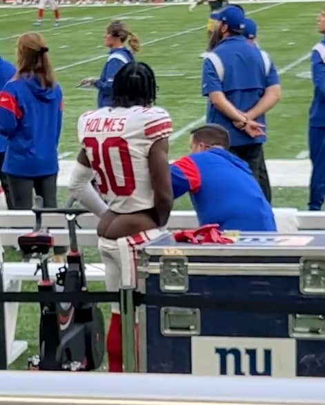 The Giants 4-1 Start Is Borderline EROTIC ...and Players Are Getting Mid Game Massages In Celebration