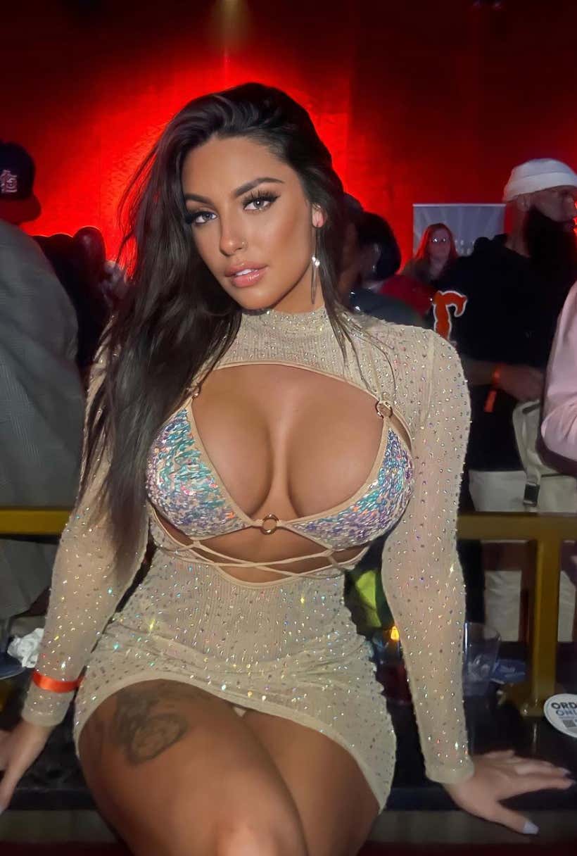 Barstool Local Smokeshow Of The Day - Marisa From Boston_img_4