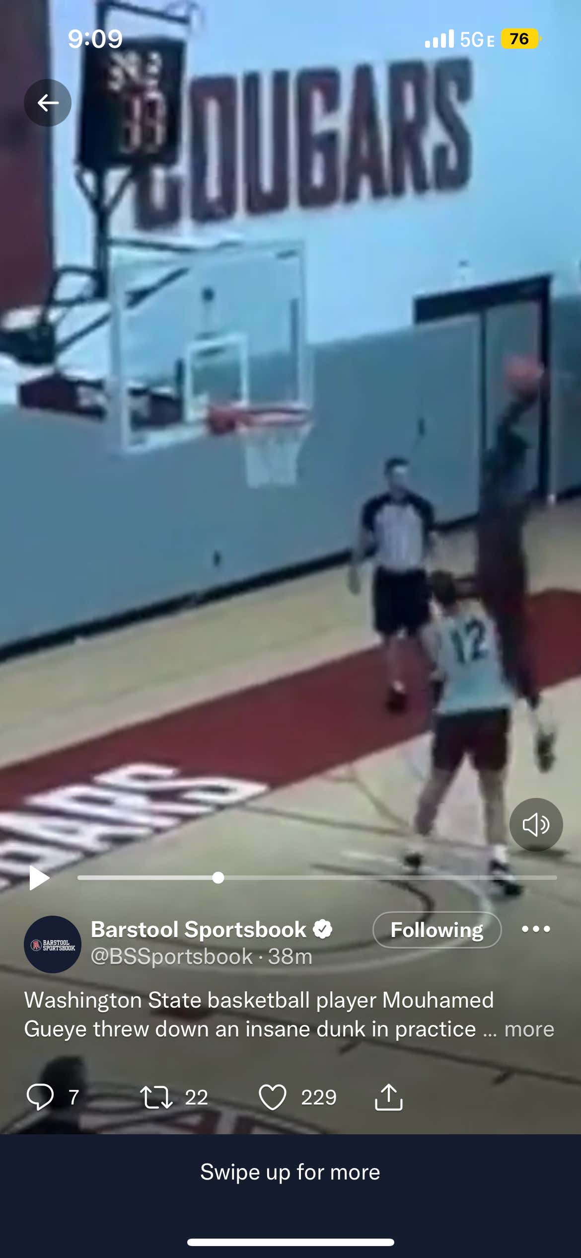 You Gotta Really Hate A Teammate To Jump Over His Damn Head And Dunk On Him At Practice