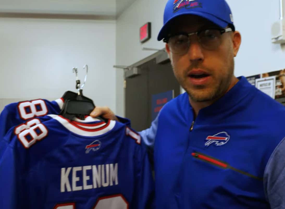 Undercover Case Keenum Strikes Again And He Just Might Be A Better Sketch Comic Than He Is Quarterback