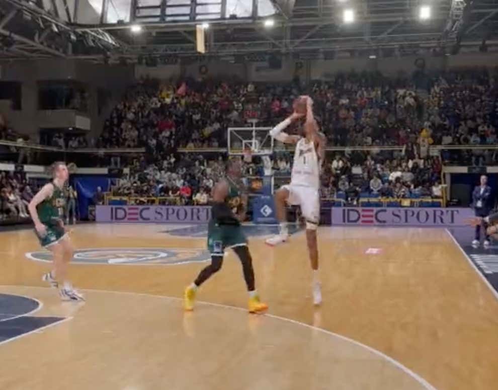 Today's Brain-Breaking Victor Wembanyama Highlight May Be The Most Absurd One We've Seen Yet And Every NBA Team That Isn't A Contender Should Start Tanking For Him RIGHT NOW