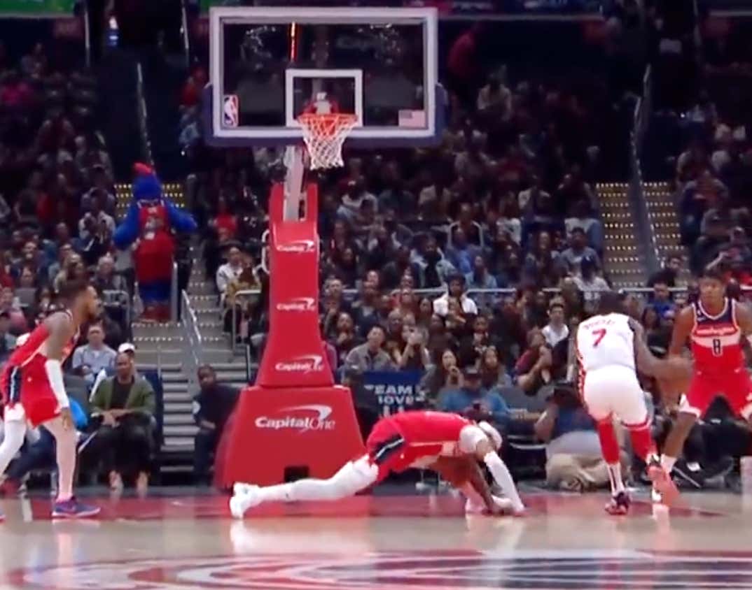 Kevin Durant Pulled A Top 3 Crossover In NBA History Last Night That Left A Defender's Ankles Destroyed