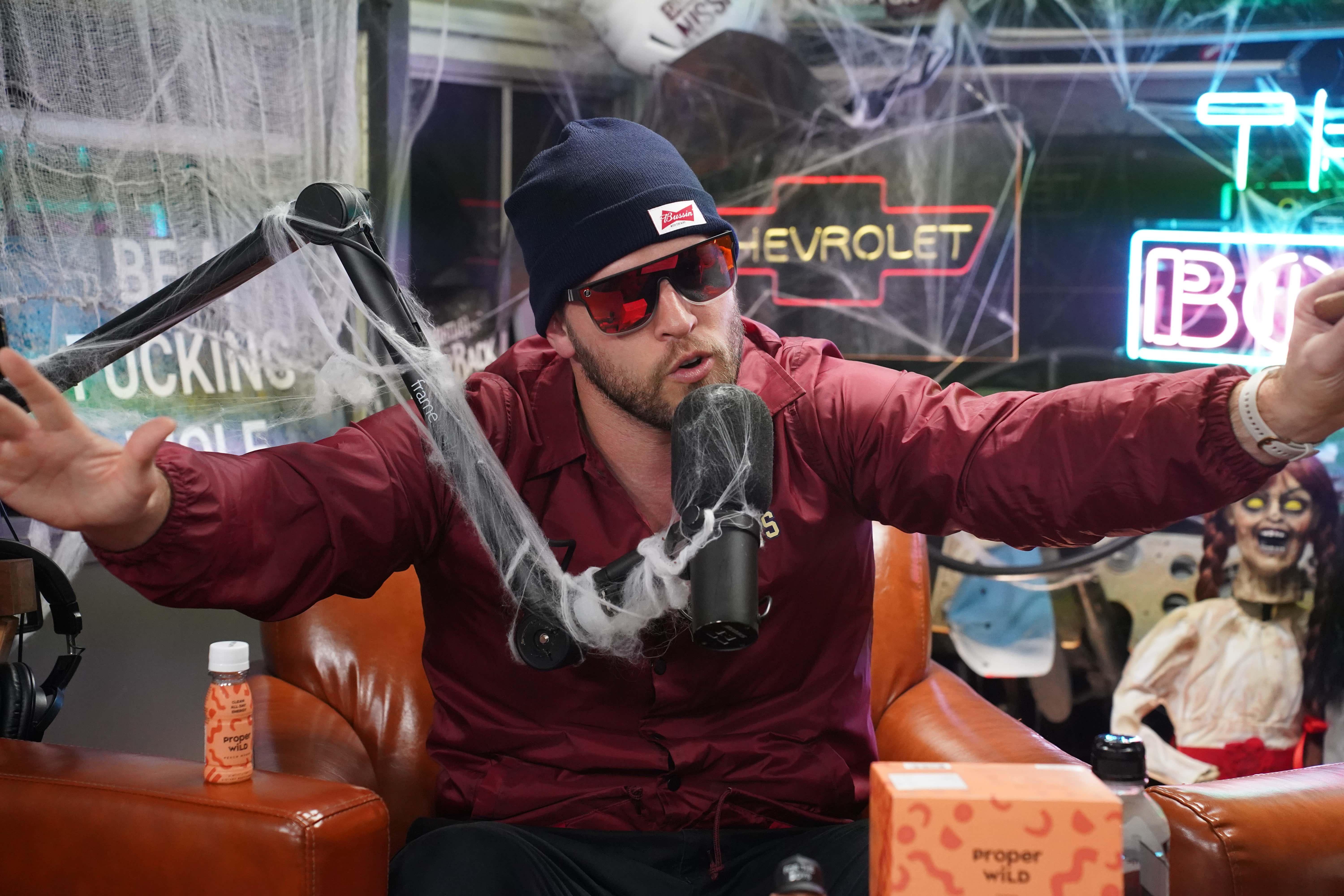 Will Compton Calls Saban Rumors 'BS' & Delivers NCAA/NFL Picks From The Gambling Gods