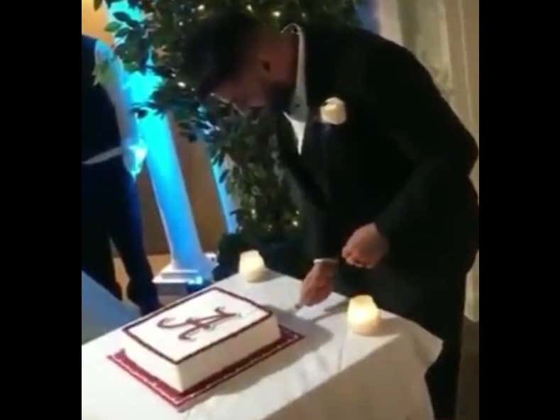 LSU Fan Bride Trolls Alabama Fan Husband With A Wedding Cake And I Have Some Major Questions