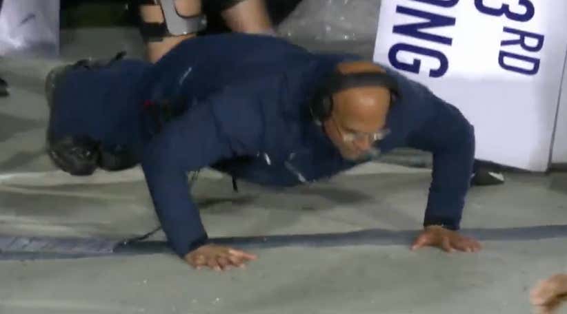 Try-Hard, Wannabe Football Guy James Franklin Did 15 Push-Ups On The Sideline After Getting A Personal Foul