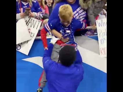 Watch Stefon Diggs Make A Young Fan's Thanksgiving By Playing Catch With Him Before Bills-Lions Kickoff
