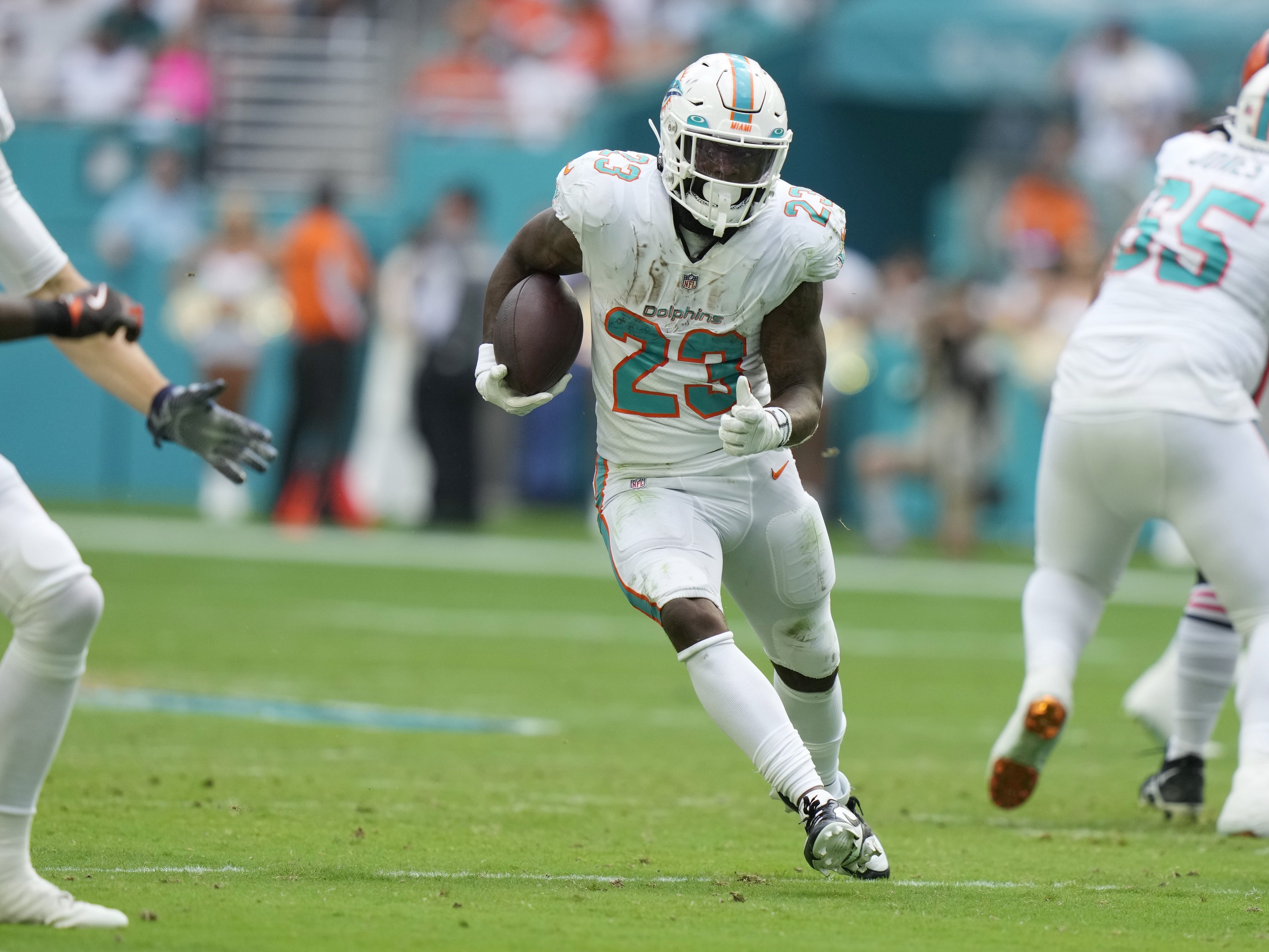 With Raheem Mostert OUT Today, Jeff Wilson Jr. Is A Legitimate RB1 In Fantasy
