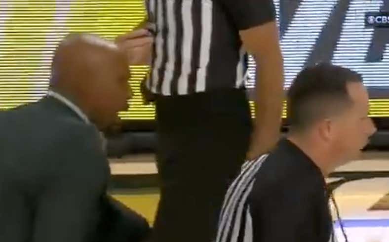 'Fuck You' - Jerry Stackhouse Goes Ballistic On Refs, Has To Get Escorted Off The Court