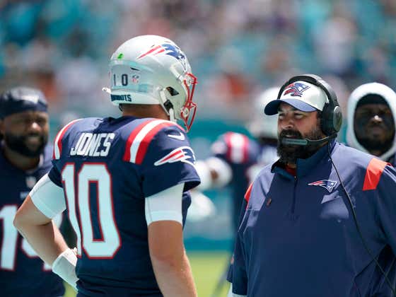 Kurt Warner and Matt Hasselbeck Blame Mac Jones' Struggles on the Coaching