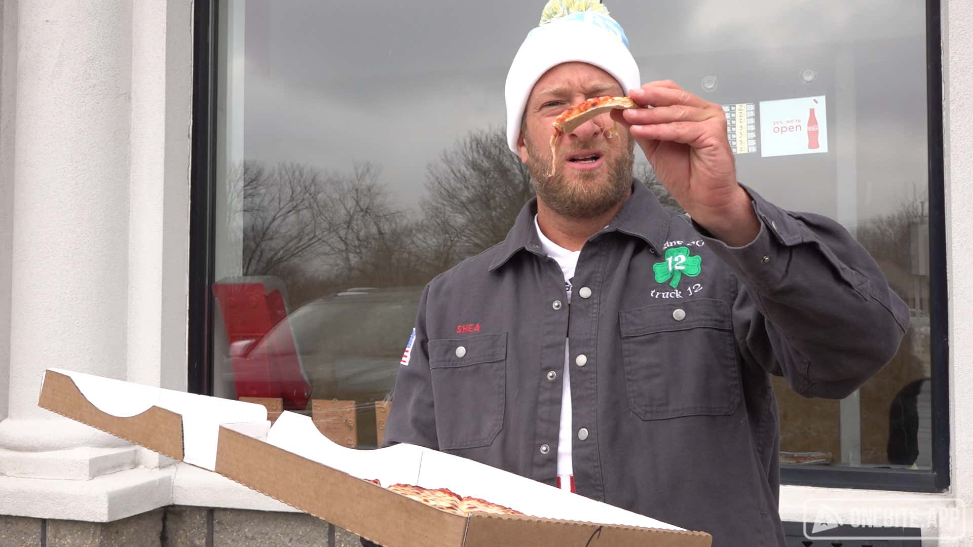 Barstool Pizza Review - Vinny's Pizza (DeKalb, IL)