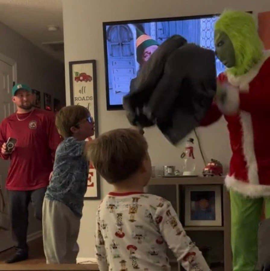 These Parents That Hired A Grinch To Come Steal Presents From Their Misbehaving Kids, Traumatizing Them For Life, Are Sick Fucks