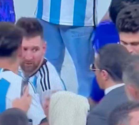 Messi Deserves Another World Cup Title For Not Giving One Single Fuck About Salt Bae And Rejecting Him On The Field