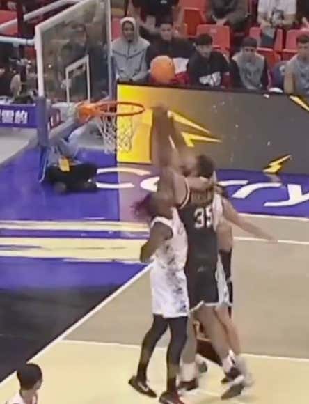 7'5" Sim Bhullar Shined Up His Gigantic Shoe Real Nice And Shoved It Up Dwight Howard's Candy Ass