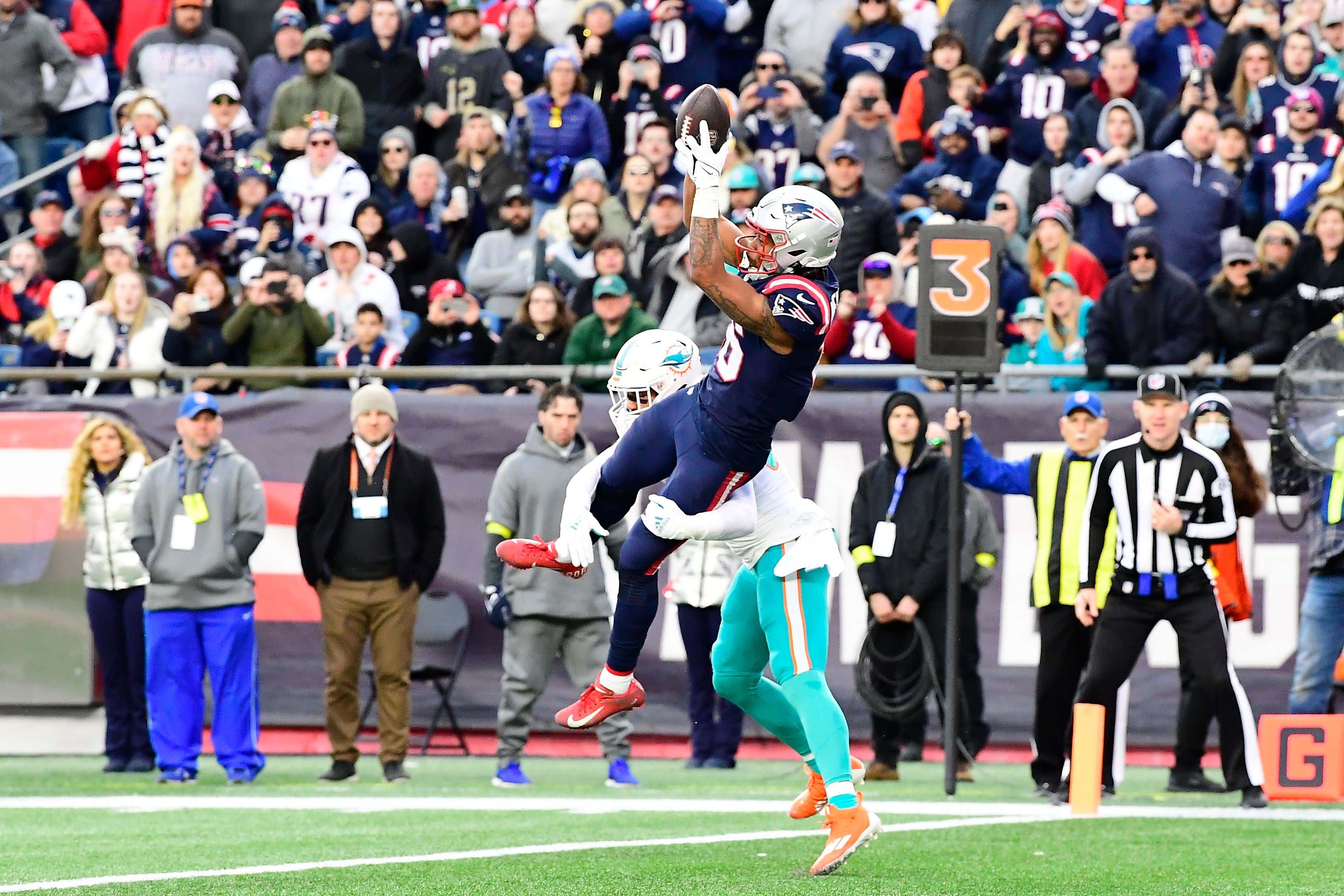 Knee Jerk Reactions to Week 17: Patriots vs. Dolphins