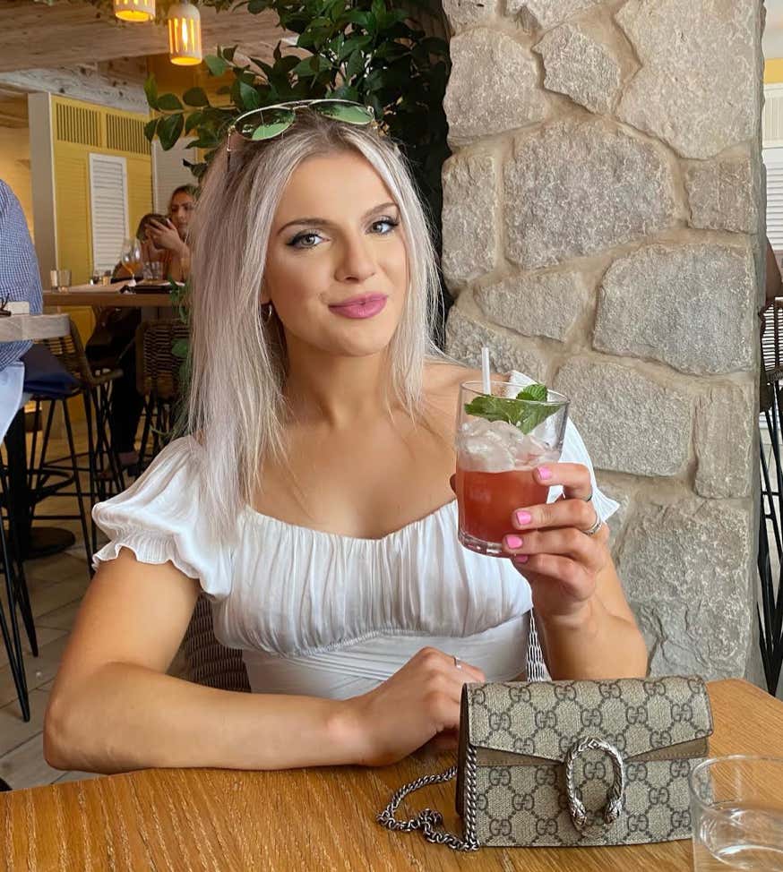 Barstool Chicago's Local Smokeshow Of The Day - Claire