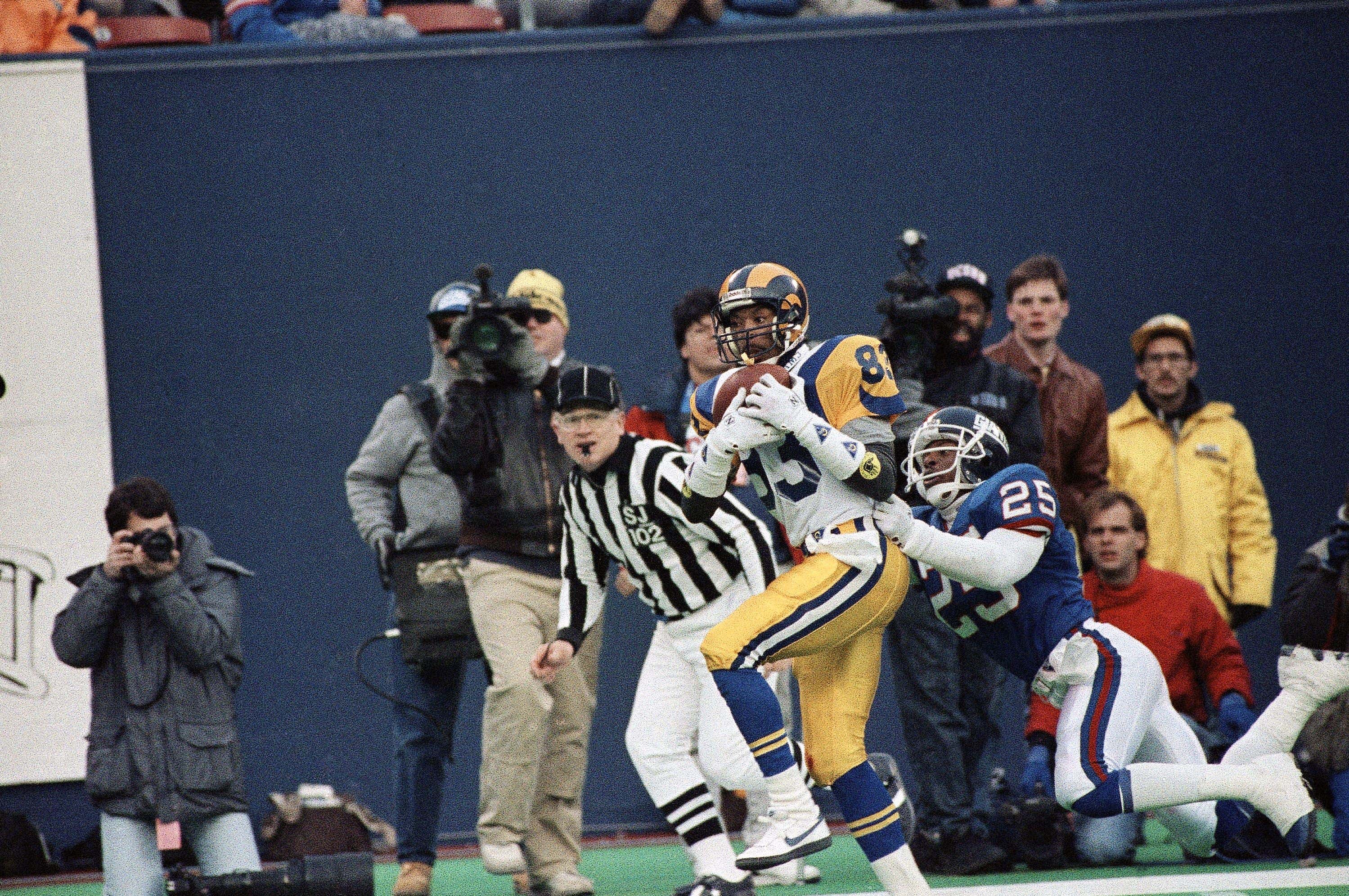 On This Date in Sports January 7, 1990: Flipper Up the Tunnel