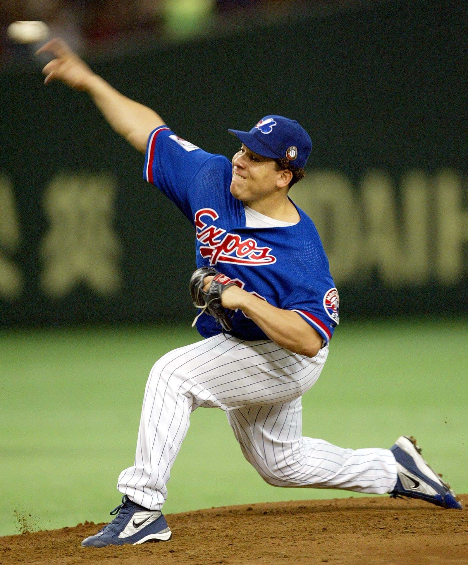 Philadelphia Phillies pitcher Omar Daal throws against the New York News  Photo - Getty Images