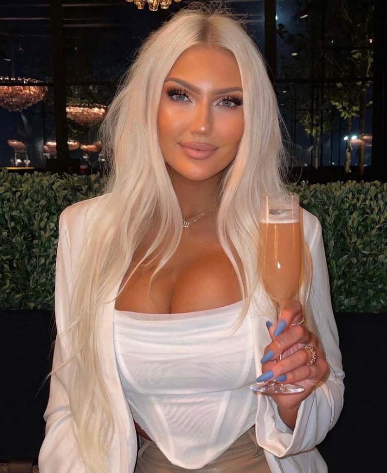 Barstool Chicago's Local Smokeshow Of The Day - Kam