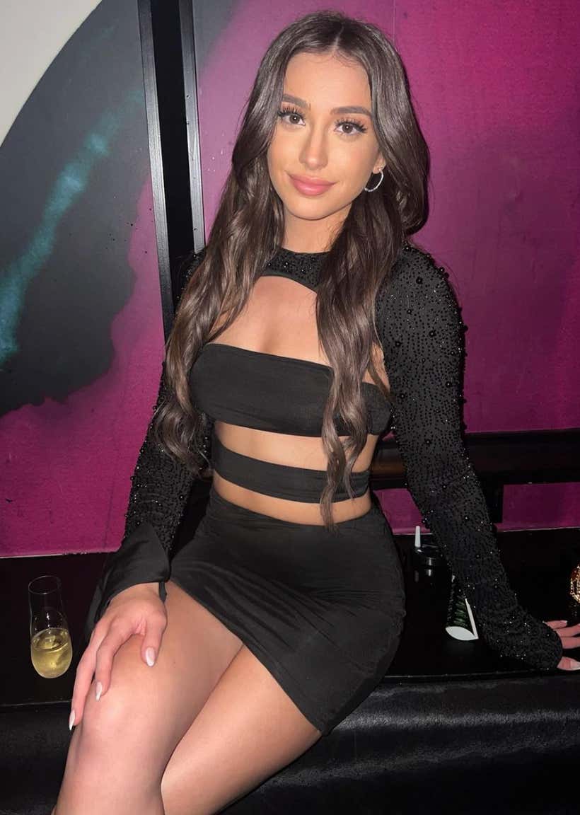 Barstool Chicago's Local Smokeshow Of The Day - Vanessa_img_3