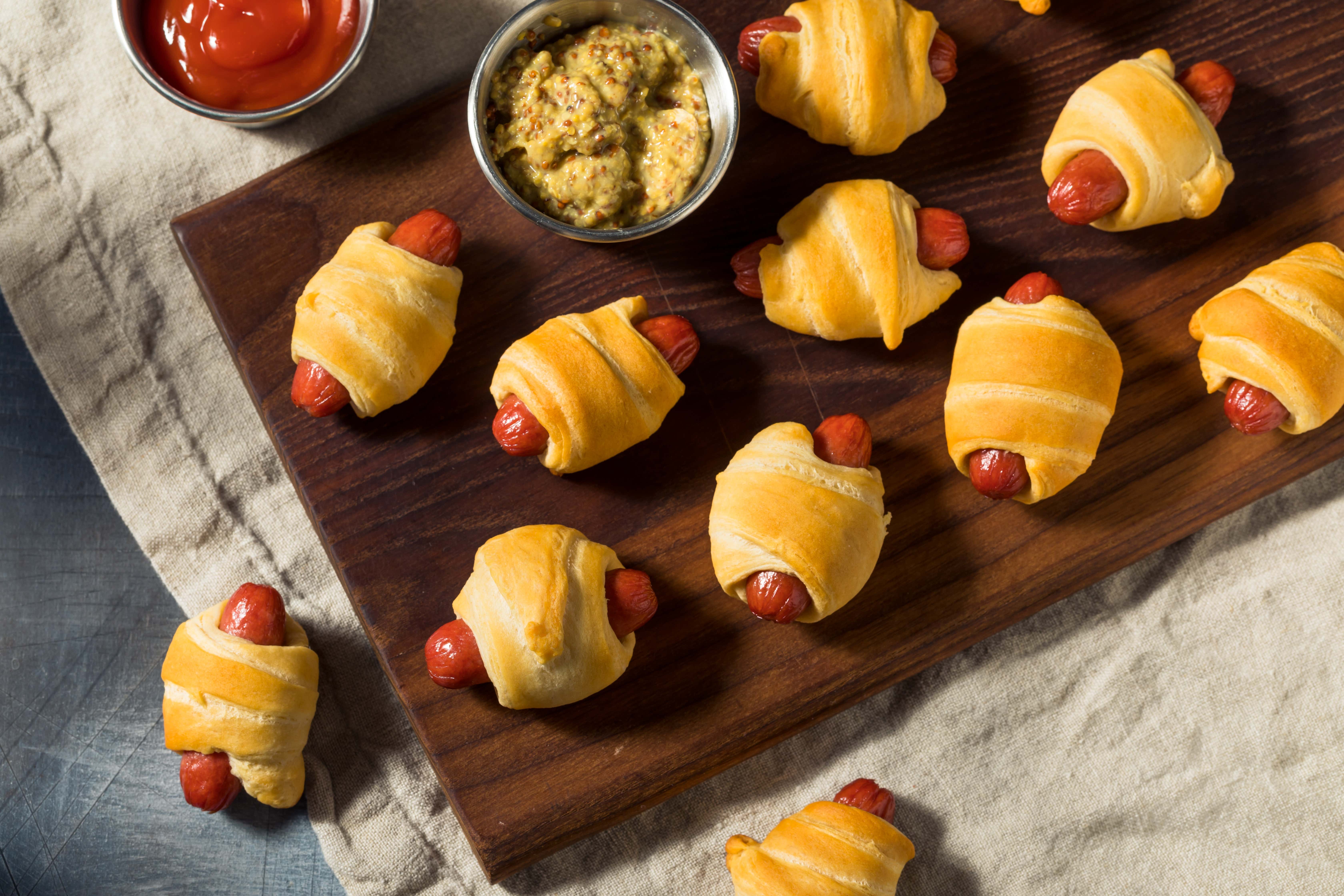 According To A Bunch Of Fucking Idiots, Pigs In A Blanket Is The Worst Food Served At Super Bowl Parties
