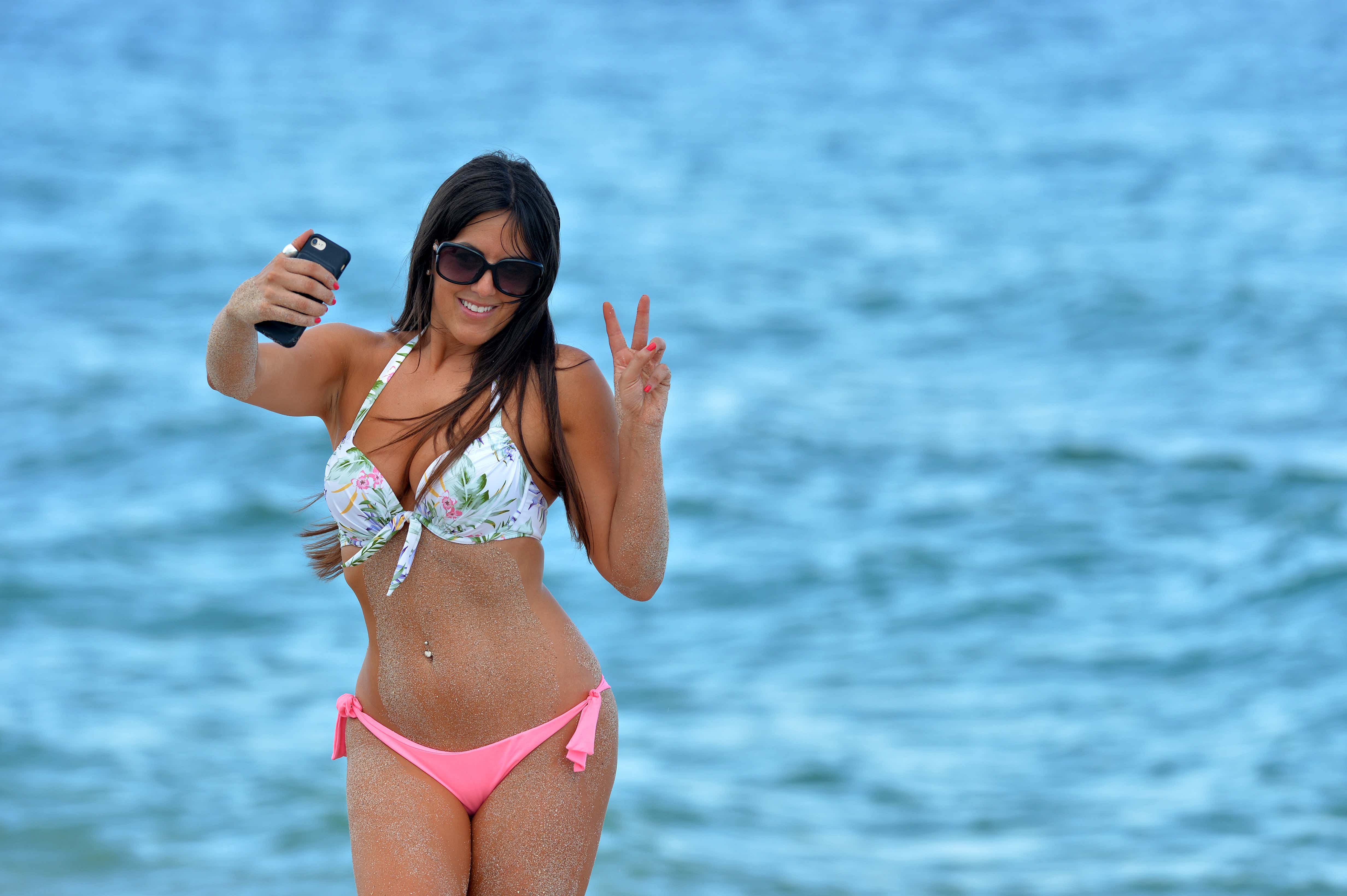 Potential Problem: Claudia Romani, Once Dubbed 'The World's Sexiest Referee' Sure Can't Seem To Make A Decision