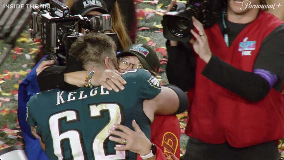 If You're Interested In Having A Good Cry Today, Listen To Jason Kelce Talk About Seeing His Mom After The Super Bowl