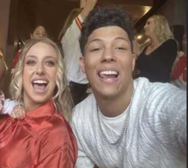 Get Your Popcorn Ready: Brittany Matthews (Patrick Mahomes' Wife) Called Out Shane Gillis and Joe Rogan For Talking Shit After Rogan Made A Joke About Divorce.